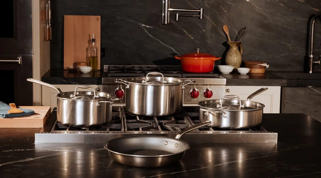 Geschenke für Frauen, die Wert auf Tradition und Beständigkeit legen: GreenKitchen Töpfe und Pfannen als perfekter Begleiter