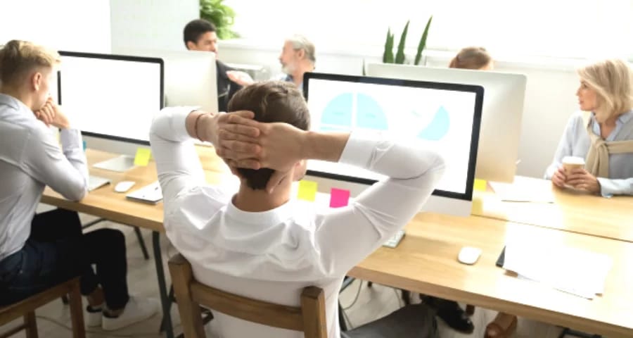 Die psychologischen und sozialen Implikationen der ständigen PC Überwachungssoftware