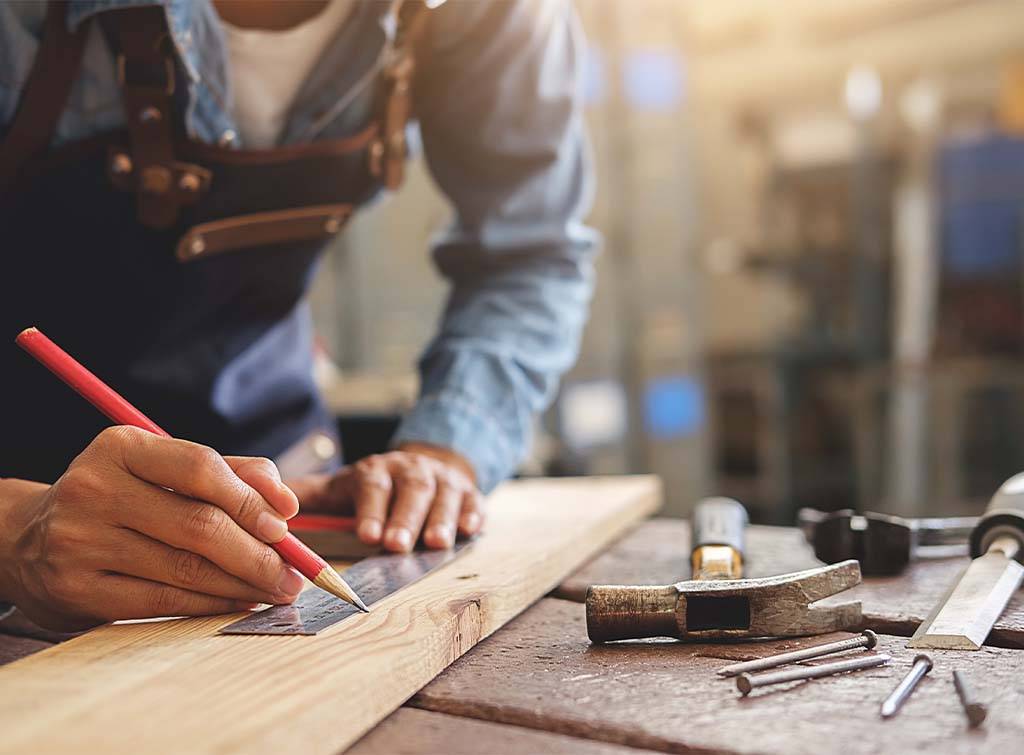 Tischler in Kemberg: Traditionelle Handwerkskunst in Perfektion