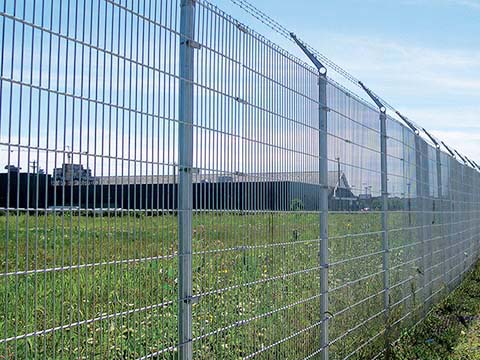 Doppelte Maschendrahtzäune für Zoos: Schutz der Tierwelt