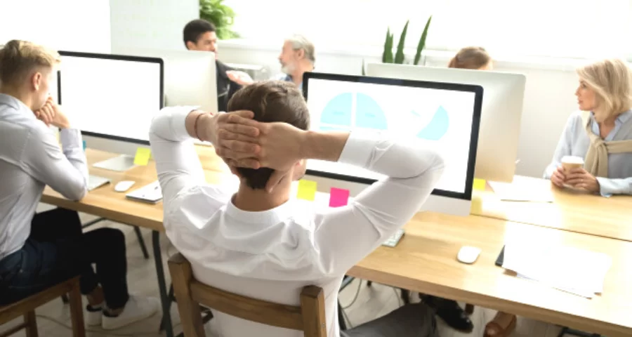 Die psychologischen und sozialen Implikationen der ständigen PC Überwachungssoftware