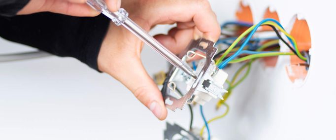 DGUV V3 Prüfung für kleine und große Unternehmen gleichermaßen wichtig